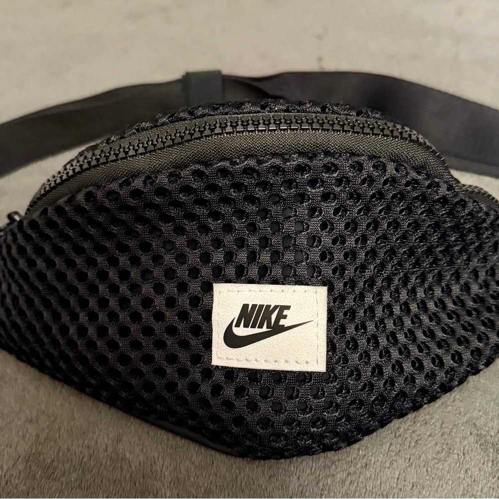 Nike Black Textured Zip Pouch